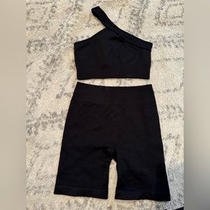 Black ribbed workout set